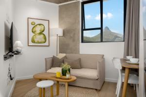 Luxe Stays Sea Point, Rooftop Pool Deck