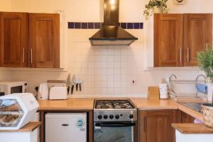 Central Brighton Seaside Retreat