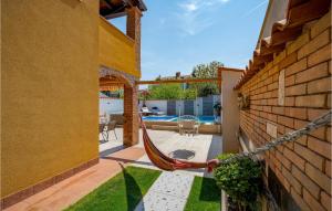 Gorgeous Apartment In Baderna