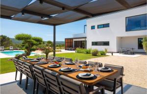 Stunning Home In Dubrava With Sauna 