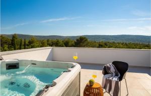 Stunning Home In Dubrava With Sauna 