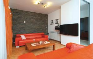 Beautiful Home In Kastel Gomilica With Sauna 