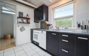 Nice Home In Ebeltoft With Kitchen