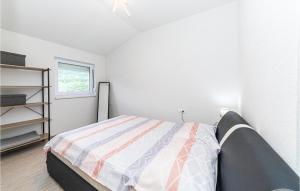 Cozy Apartment In Kastel Luksic