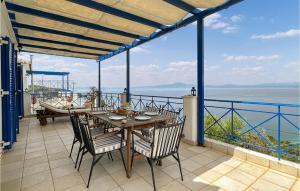 Stunning Home In Mantineia Messinia