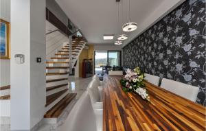 4 Bedroom Amazing Home In Kostelj 