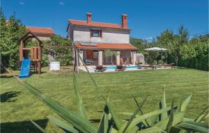 Holiday Home Cabrunici Vi