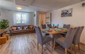 Amazing House With Pool