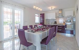 Cozy Home In Pula With Wifi 