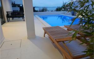 Beautiful Apartment With Pool