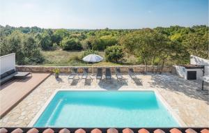 Gorgeous Home In Cabrunici With Wifi