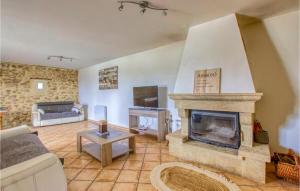 Awesome Home In Artigues