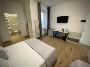 Triple Room room in Five Flowers