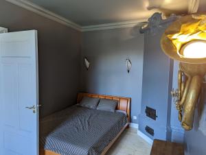 Lost & Found 2 - between sea and party