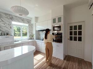 Phuket villa Naiyang