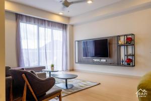 Windmill Upon Hills Premium Suite By Rapi Stay