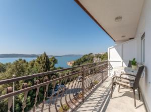 Charming Trogir Apartments with Balcony