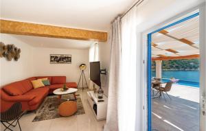 Awesome Home In Mikulina Luka With Wifi