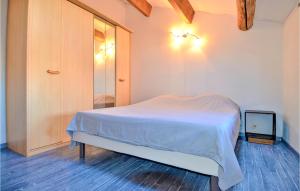 Maisons de vacances Pet Friendly Home In Laudun-L'ardoise : photos des chambres