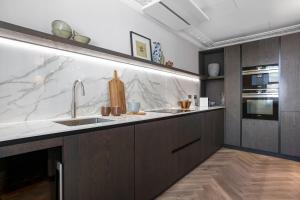 Luxurious Penthouse - Hyde Park- Air Con