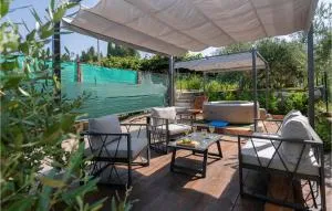 Nice Apartment In Peracko Blato - Baćina