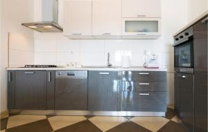 Awesome Home In Pridraga With Wifi 