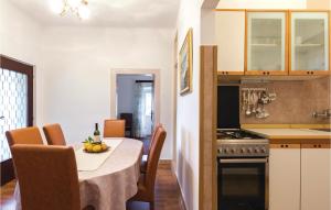 Two-Bedroom Apartment In Banjole
