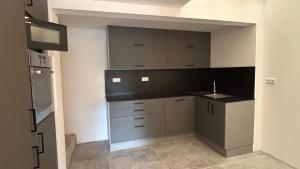 Helfant Luxembourg Standard Single Room 1
