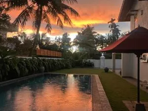 Star Light Tropical Villa - Moragalla