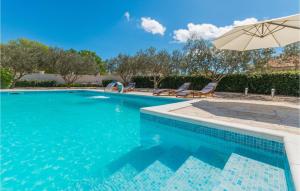 Awesome Home In Polaca With Kitchen