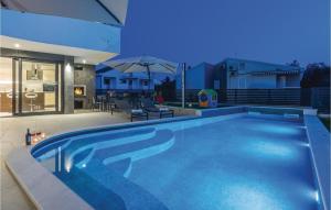 Amazing Home In Biograd With Kitchen