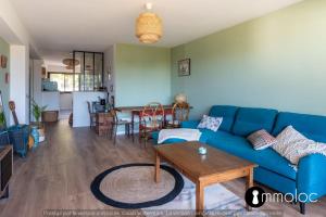 Air-conditioned apartment facing the port of Saint Laurent with 2 bedrooms
