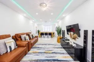 5 Bedroom Home, London, Games Room , Pool Table , Air Hockey Weekly & Monthly Offers with Free Parking - 锡德卡普