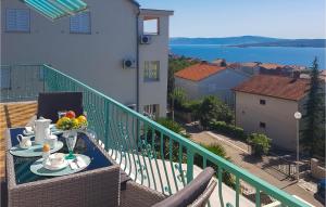 Gorgeous Apartment In Dramalj