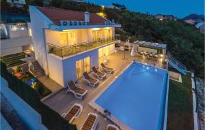 Amazing Home In Kucine 