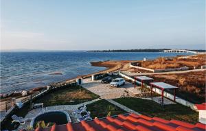 Three-Bedroom Apartment In Privlaka