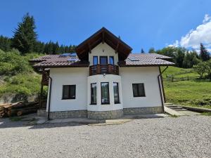 Casa Fuior din Fundu Moldovei