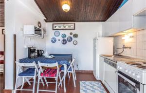 2 Bedroom Beautiful Home In Kraljevica 