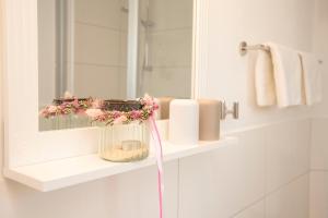 kleines Ferienhäuschen im Garten