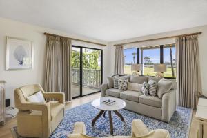819 Harbour Point - Steel Magnolia on the Bay