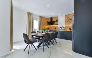 Nice Home In Bibinje With Swimming Pool 