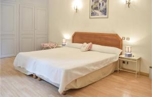 Maisons de vacances Cozy Home In Sahurs With Wifi : photos des chambres