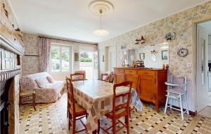 Lovely Home In Anché With Kitchen