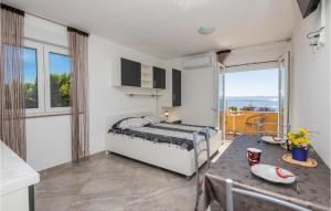 Stunning Apartment In Krvavica