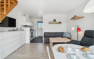Lovely Apartment In Allinge