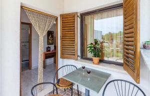 Stunning Apartment In Marcana