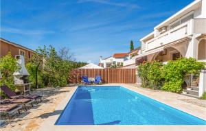 Cozy Home In Punat With Wifi