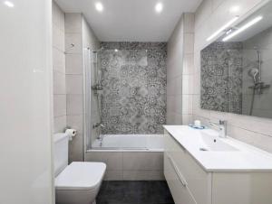 New flat in the centre, 10 min from BCN Airport