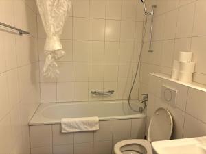 Cozy 2BR near Lake - Wille 8