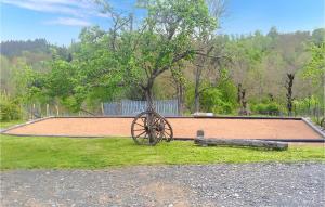 4 Bedroom Awesome Home In Champoly